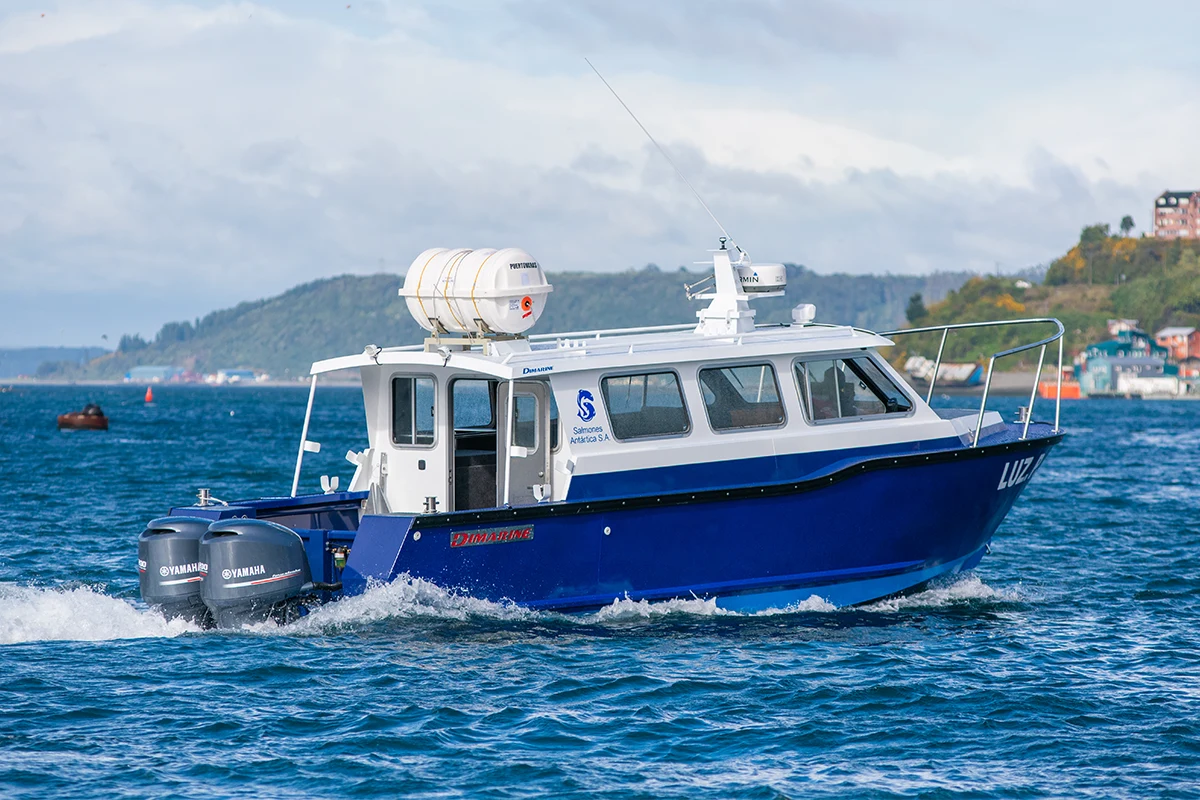 Lancha de aluminio Luz P de 9,4 metros y 400 HP fabricada por Dimarine
